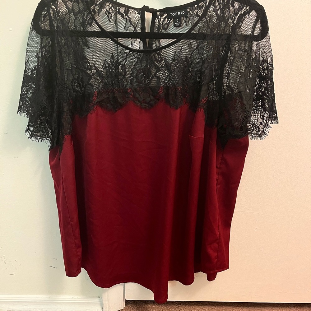 Red silk and black lace blouse. Torrid